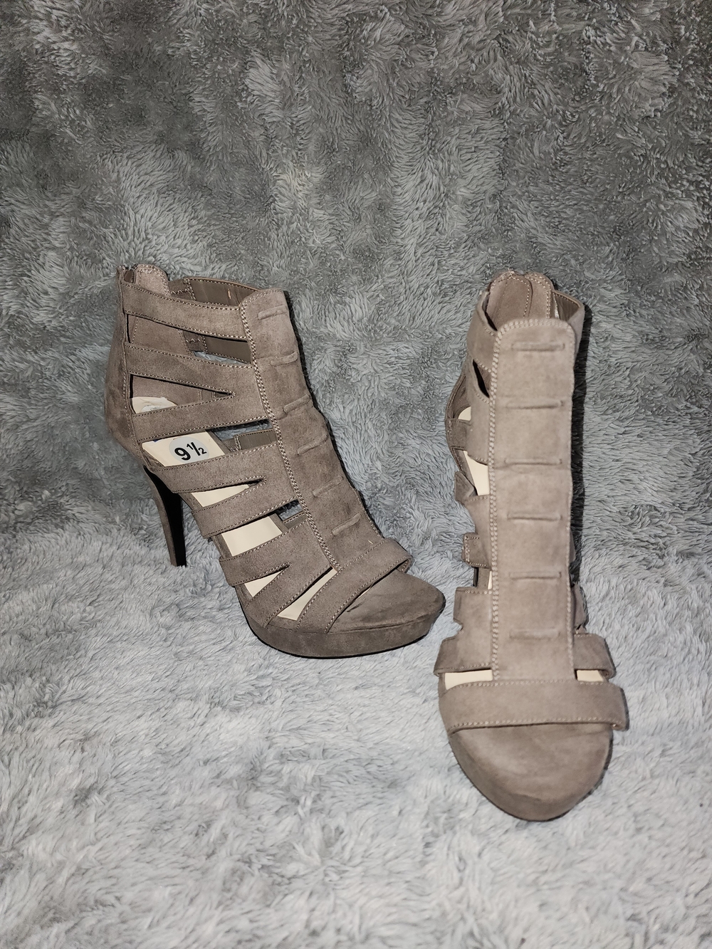 Nine West Women's Taupe Faux Suede Caged Peep Toe Stiletto Heels Size 9.5 Zip